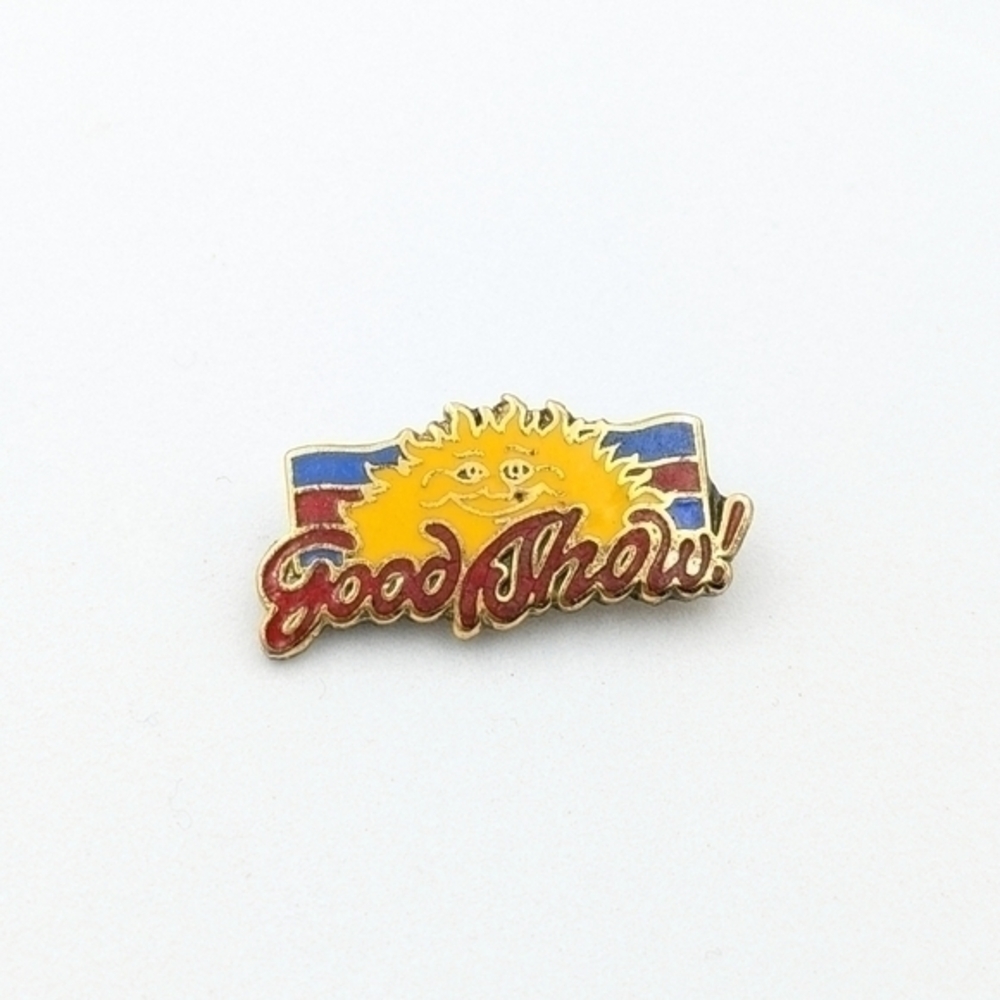5/25$  Vintage Good Show sunshine enamel lapel pin